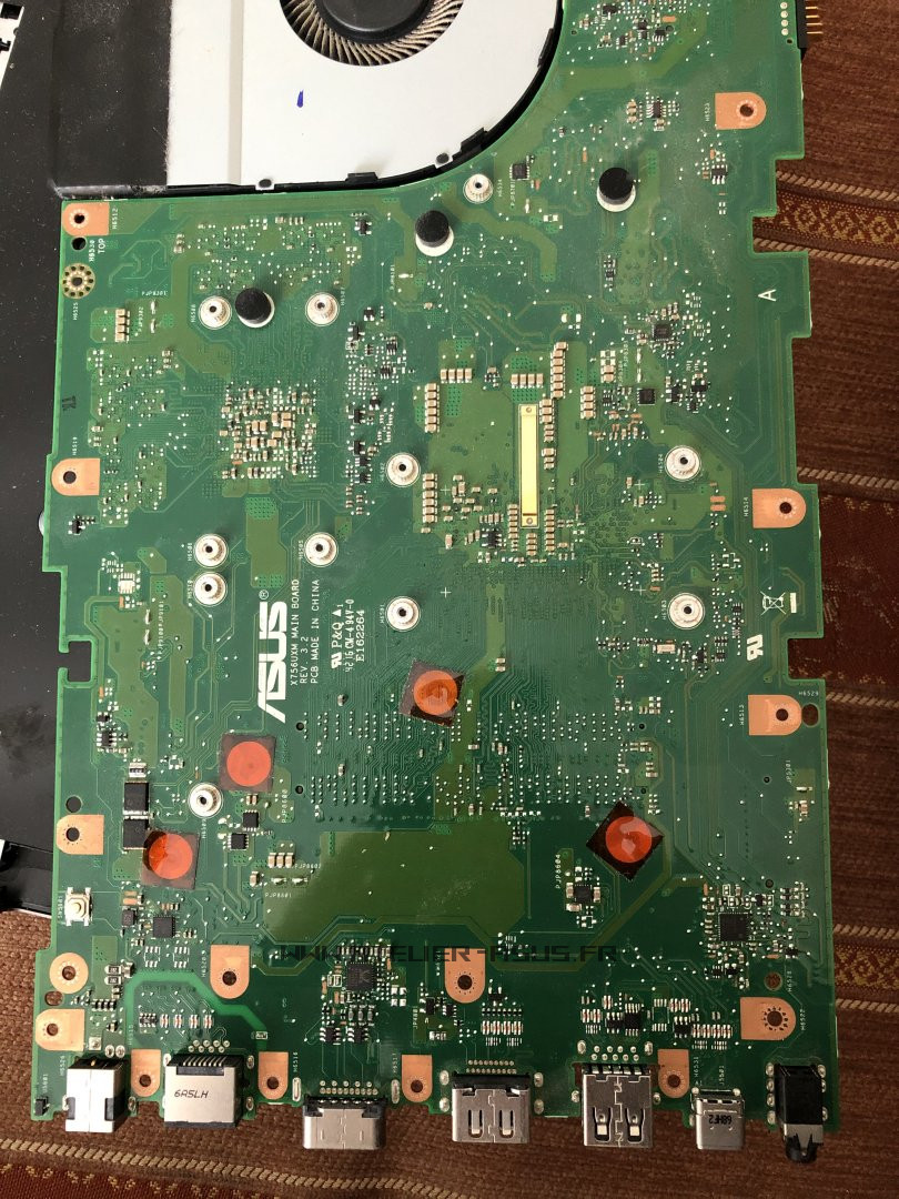 Asus X756U I3-6100 1To Sans RAM - Ne Démarre Pas - Écran OK - Pour Pièces